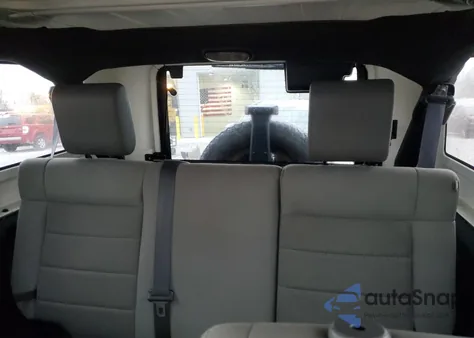 2008 Jeep Wrangler Unlimited Sahara z USA, uszkodzony, nr VIN 1J4GA59188L623181